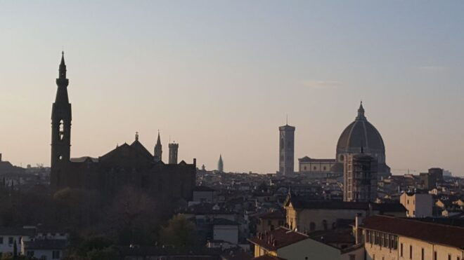 Florence: 2 Hours Medieval Times Tour - Features