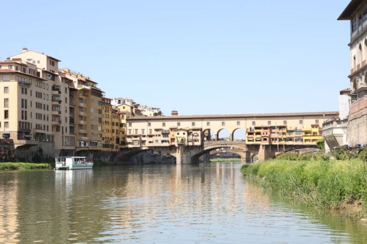 Florence: Arno River Cruise With a Live Concert - Description