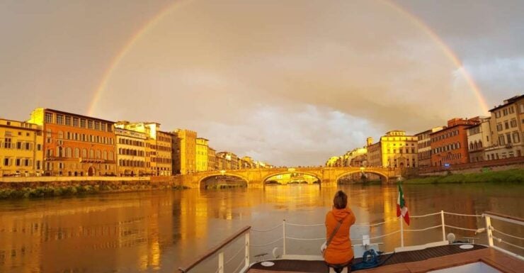 Florence: Arno River Cruise With Aperitivo - Experience Description