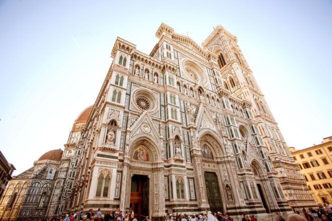 Florence by Land & Water: Walking Tour and Arno River E-Boat - Includes