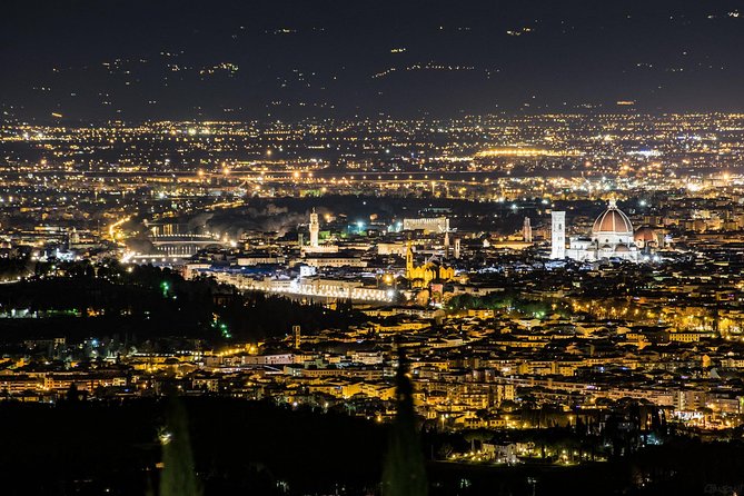 Florence By Night 2-hour Walking Experience - Group Size and Headphones