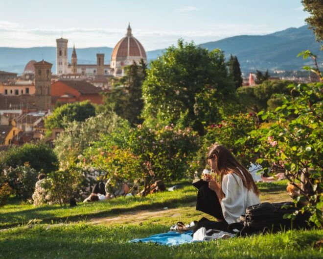 Florence: Capture the Most Photogenic Spots With a Local - Local Insights and Anecdotes