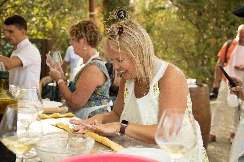 Florence: Cooking Class in San Gimignano with Wine Tasting - The Experience in Detail
