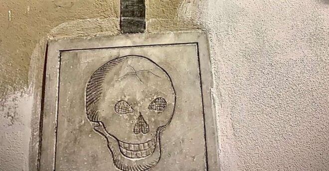 Florence: Dark Mysteries and Legends Guided Walking Tour - Iconic Landmarks and Macabre History