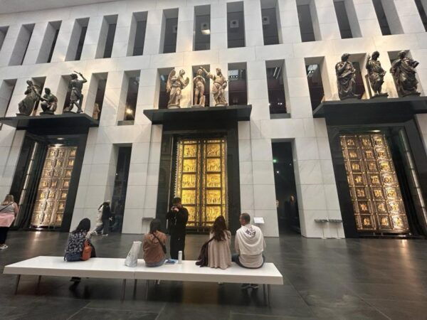 Florence: Duomo Complex Guided Tour With Entry to Dome - Meeting Point Details