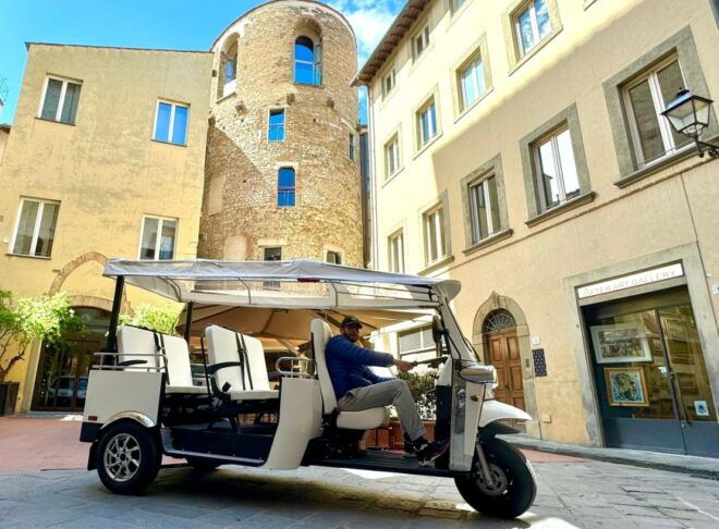 Florence: Eco Golf Car & ETUK TUK City Tour - Meeting Point Details