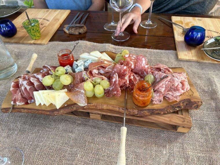 Florence: Exclusive Chianti Wine Tour at 3 Wineries & Lunch - FAQ