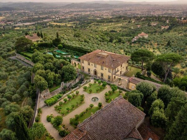 Florence & Fiesole: E-BIKE Tour + Pick-up & Drop-off by Van - Frequently Asked Questions