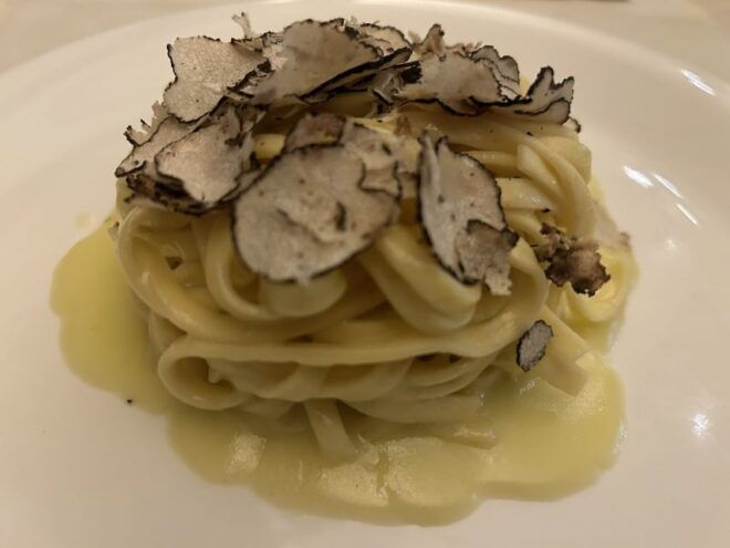 Florence: Food and Wine Walking Tour With Dinner - Indulge in Tastings of Local Delicacies