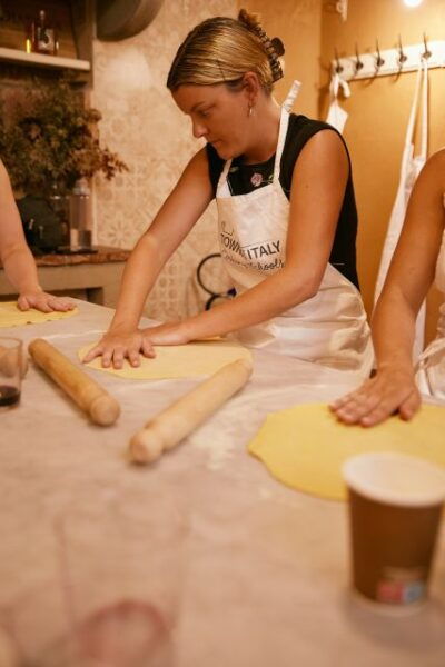 Florence: Fresh Pasta and Gelato Authentic Cooking Class - Class Duration and Availability