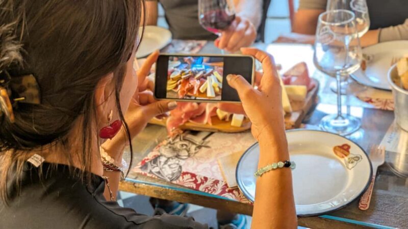 Florence: Ghost & Crimes Walking Tour with Tastings and Wine - Value for Money