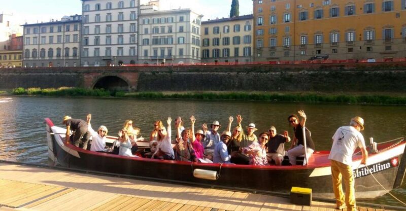 Florence: Guided Gondola Boat Tour with a Glass of Wine - The Experience in Detail