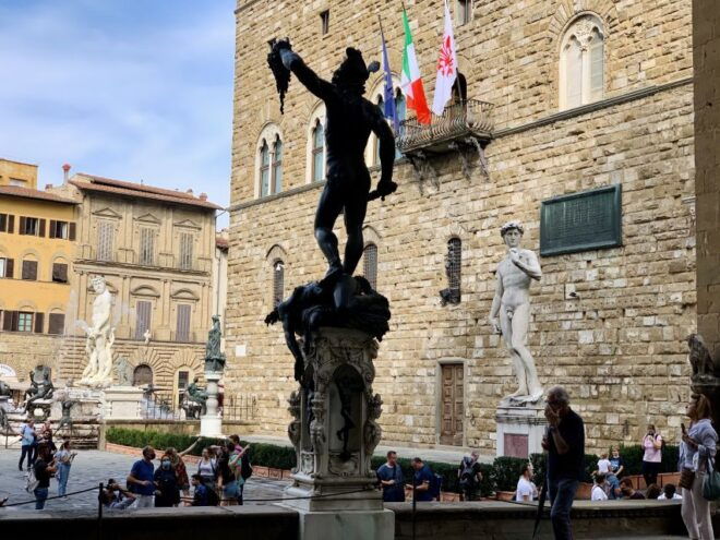 Florence: Guided Walking Tour - Learning About Florences History and Architecture