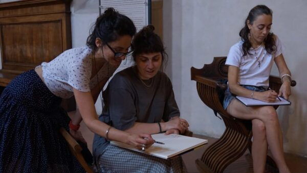 Florence: Hidden Gems and Live Painting With Licensed Guide - Booking and Cancellation Policy