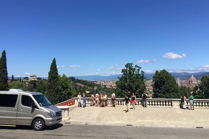 Florence, Lucca and Pisa Private Tour From Livorno - Visiting the Leaning Tower of Pisa