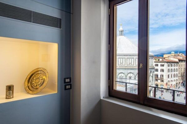 Florence: Museo Della Misericordia Guided Tour With Ticket - Artifacts and Featured Artists