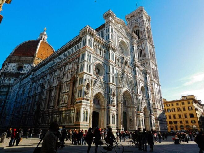 Florence: Mysteries of the Medici Guided Walking Tour - Selecting Participants and Date