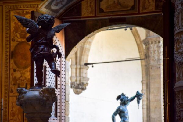 Florence: Mysteries of the Medici Guided Walking Tour - Background Information