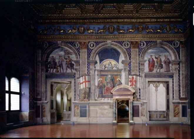 Florence: Palazzo Vecchio Guided Tour - Meeting Point and Guide Identification