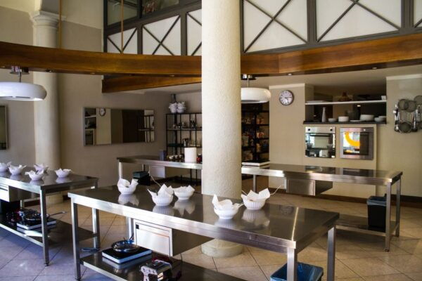 Florence: Pasta and Dessert Cooking Class With Drinks - What to Expect