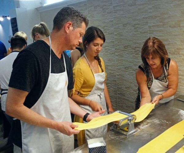Florence: Pasta and Dessert Cooking Class With Drinks - The Sum Up