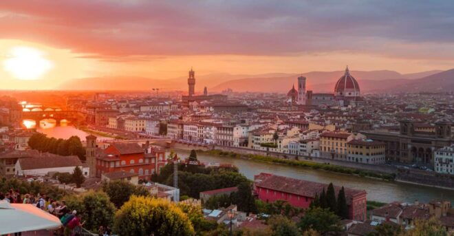Florence: Piazzale Michelangelo Private Walking Tour - Tour Description