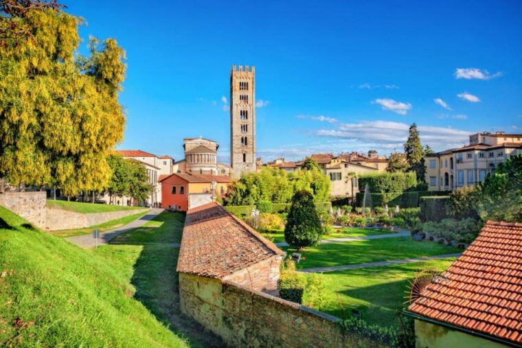 Florence: Pisa & Lucca Day Tour With Buccellato Cake Tasting - Exploring Pisa: A Guided Walking Tour