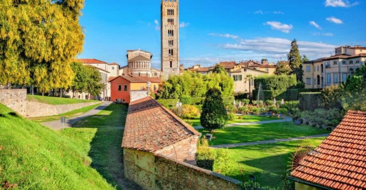 Florence: Pisa & Lucca Day Trip With Buccellato Cake Tasting - Good To Know