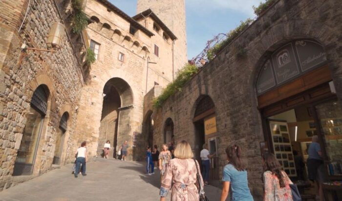 Florence: Pisa, Siena, San Gimignano & Chianti Day Trip - Discovering San Gimignano: A Medieval Gem