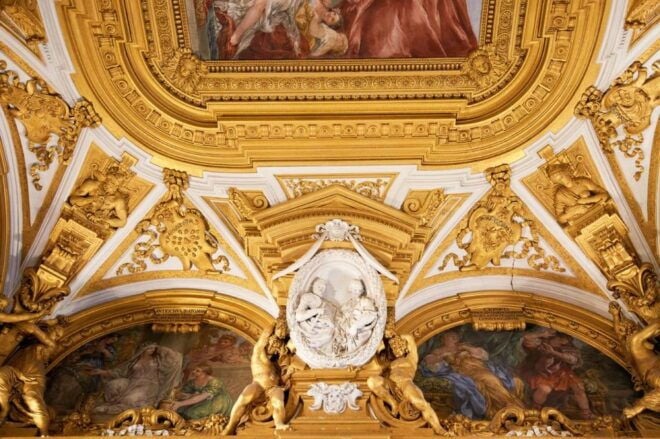 Florence: Pitti Palace and Palatina Gallery Private Tour - Full Description