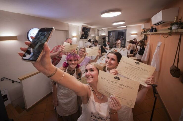 Florence: Pizza and Gelato Preparation Class - Activity Details