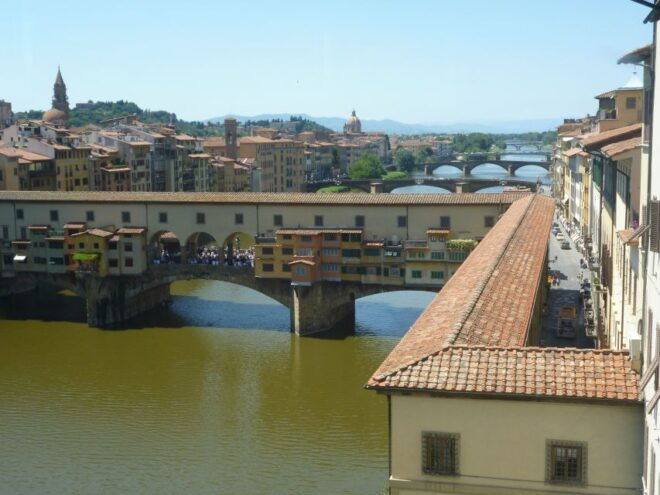 Florence: Ponte Vecchio Rafting Experience With Aperitif - The Sum Up
