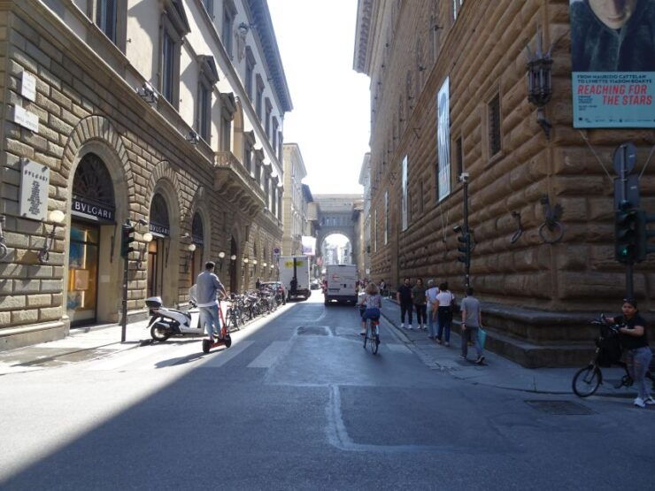 Florence Self-Guided Walking Tour & Scavenger Hunt - Good To Know