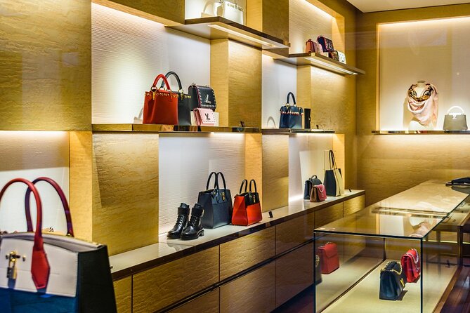 Florence Shopping Outlet With Private Transport - Good To Know