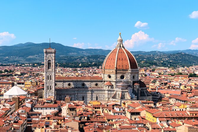 Florence Small-Group Walking Tour With Skip-The-Line Accademia - Tour Guide Experience