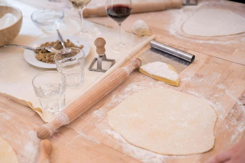 Florence: Tiramisu & Pasta Making Class with Unlimited Wine - Location and Setting: Stepping into Florence’s Past