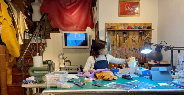 Florence: Traditional Artisan Private Walking Experience - Craftsmanship Experience