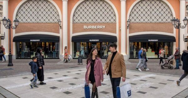 Florence: Train & Bus From/To Castel Romano Outlet - Booking and Availability