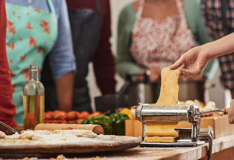 Florence: Tuscan cooking class with handmade pasta and wine - Location and Atmosphere