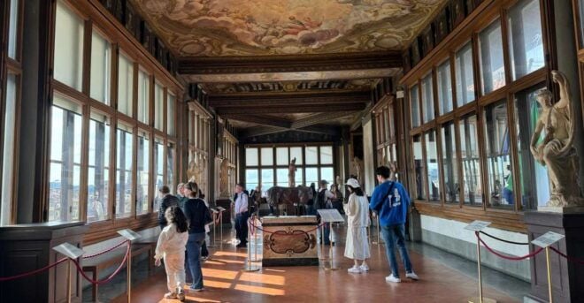 Florence: Uffizi Gallery Small Group Guided Tour - Tour Experience