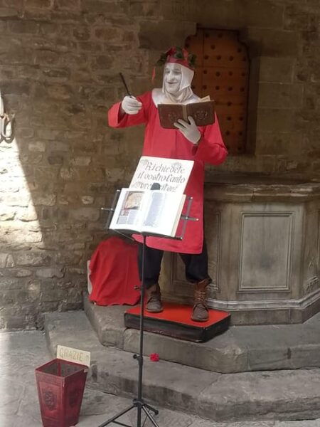 Florence Unveiled: The Rivalry of Leonardo and Michelangelo - Meeting Point and Attire