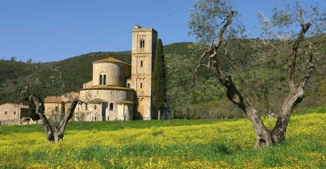 Florence: Val D'Orcia, Montalcino, Pienza With Lunch & Wine - Transportation and Guide