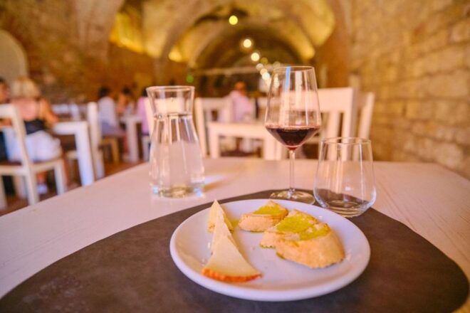 Florence: Val Dorcia Private Chauffeur-Driven Tour - Additional Information