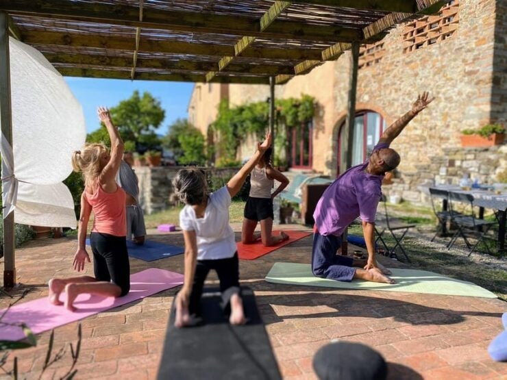 Florence: Yoga at Tuscan Countryside Sunset With Transport - Good To Know