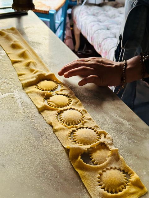 Florence:Dolce Vita by Day Market Tour & Pasta Making Class - Hands-On Pasta Making Experience