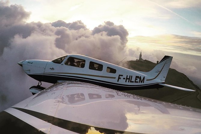 Fly Above the Provence Region in a Private Plane - Activity Details