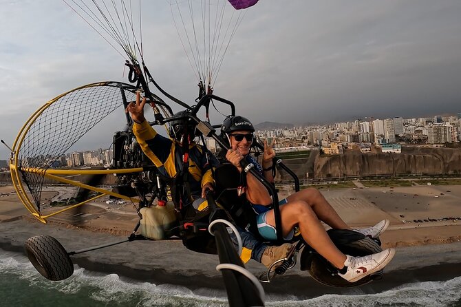 Fly Paragliding Along the Coast of Lima - Best Time to Go Paragliding in Lima