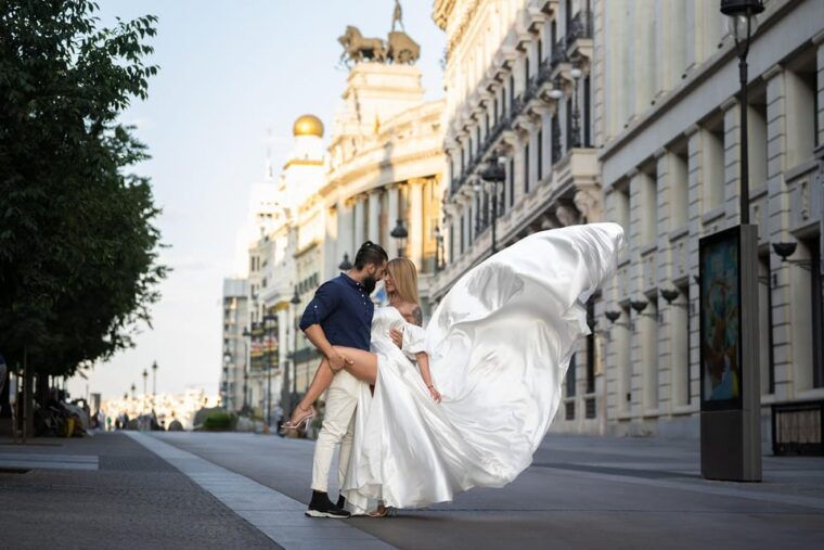 Flying Dress Photoshoot in Madrid - Meeting Point and Attire