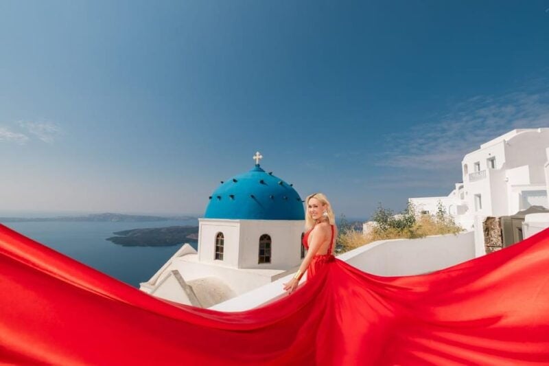 Flying dress Photoshoot in Santorini with Hotel Pickup - The Value of This Photoshoot