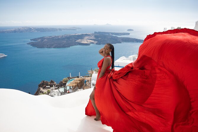 Flying Dress Photoshoot Tour in Santorini - Reviews and Overall Rating